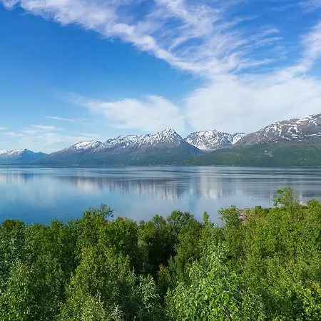 Aurora View 別荘 *